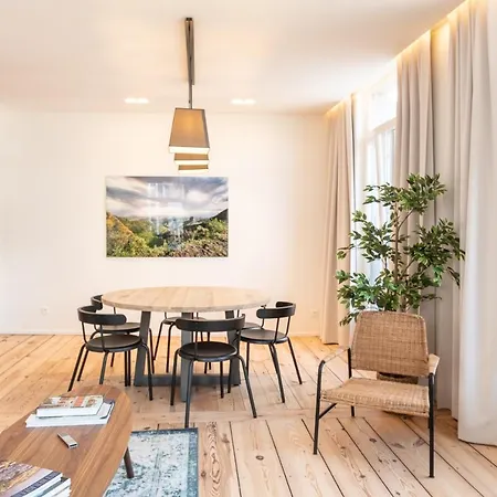 Apartment Spacious Modern Appartments In The Heart Of