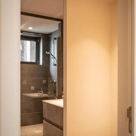 Apartment Spacious Modern Appartments In The Heart Of